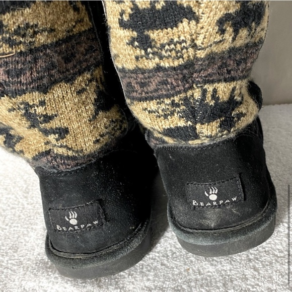 Bearpaw Black Tan Jacquard Deer Print Boots 8 - Picture 7 of 15